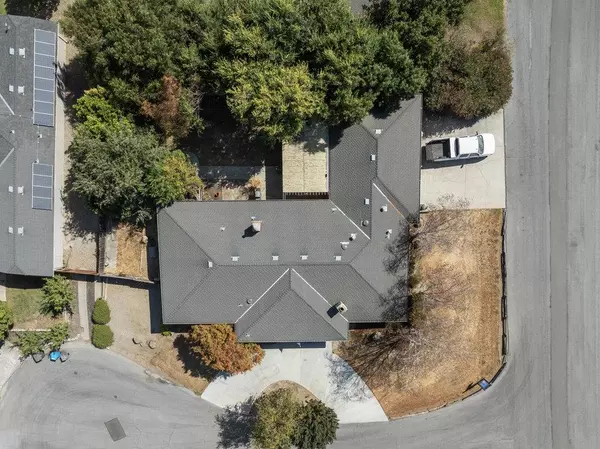 Hollister, CA 95023,15 Carol Anns CT