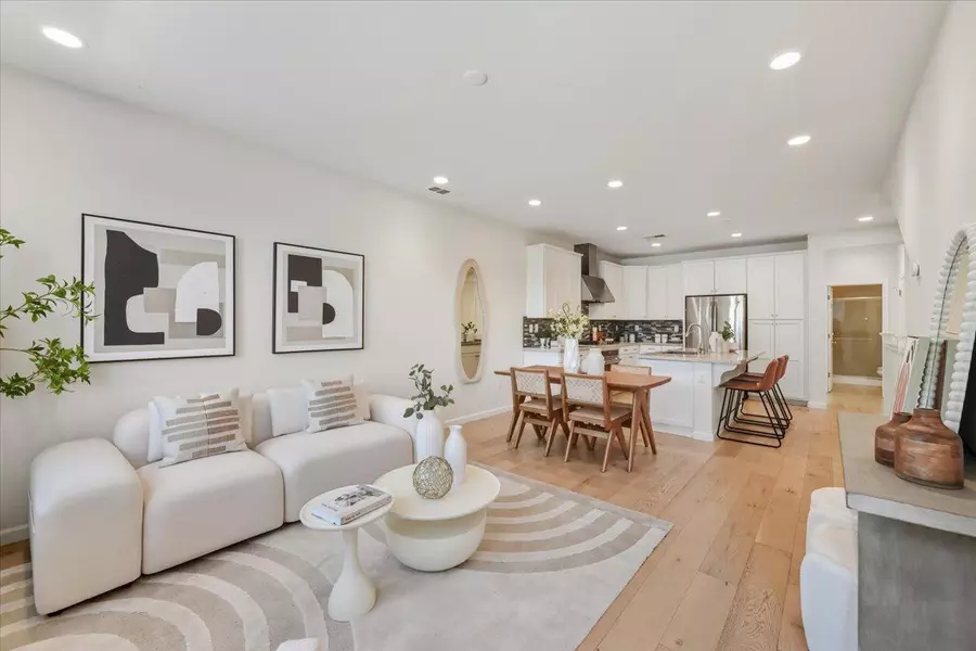 392 Charles Morris TER, Sunnyvale, CA 94085