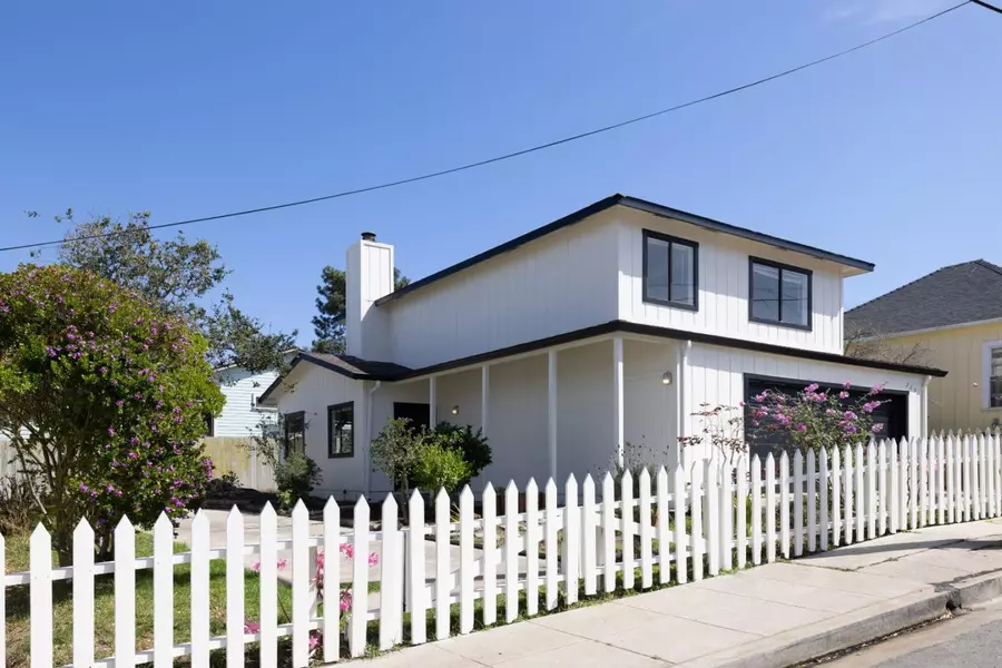 213 15th ST, Pacific Grove, CA 93950