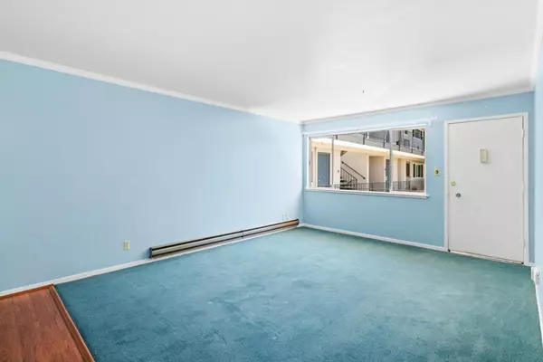 Redwood City, CA 94062,464 Clinton ST 309