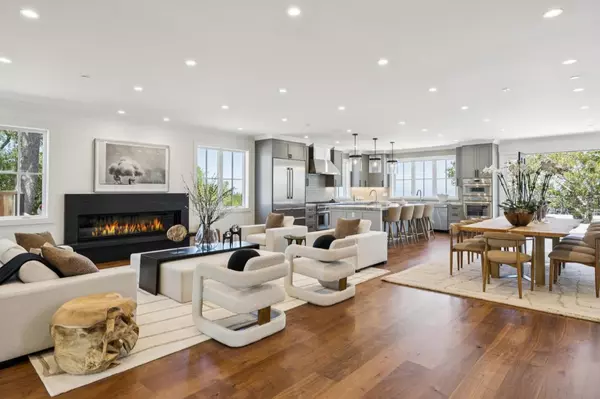 Redwood City, CA 94062,717 Vernal WAY