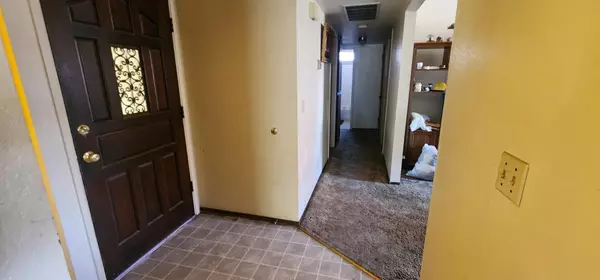 Hollister, CA 95023,950 Peach CT
