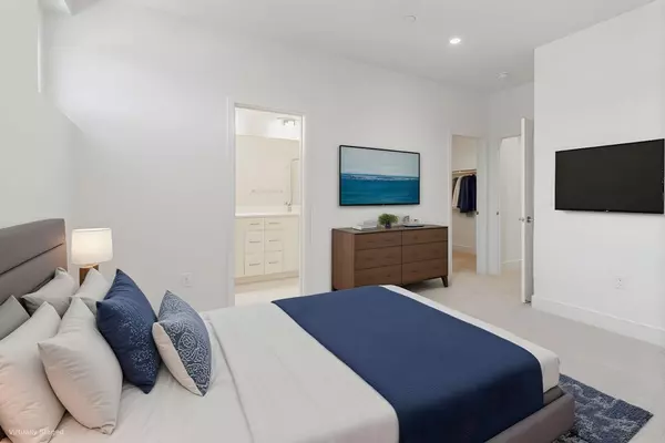 Palo Alto, CA 94303,1129 Esther CT