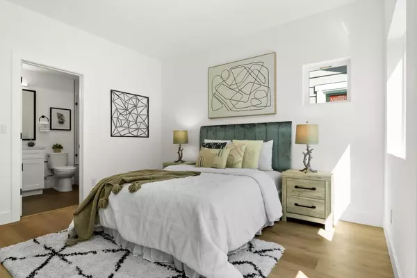 Mountain View, CA 94043,853 B Sierra Vista AVE