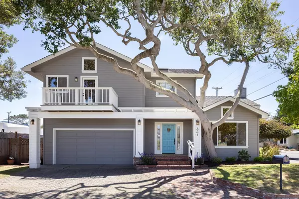 831 Spruce AVE, Pacific Grove, CA 93950