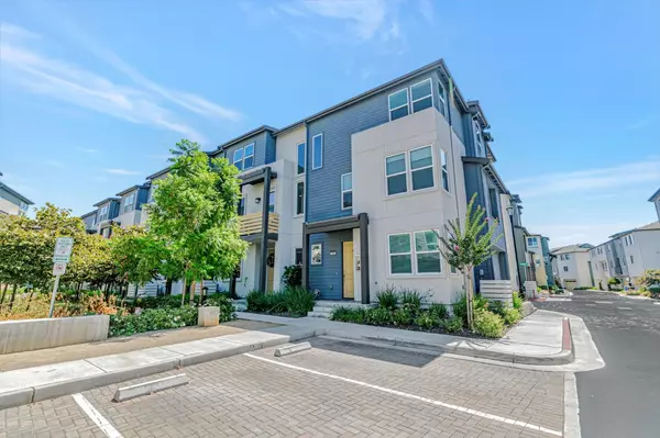 Milpitas, CA 95035,1961 Joshua Tree CIR