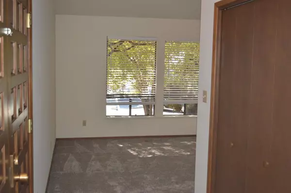 San Carlos, CA 94070,1005 Drake CT
