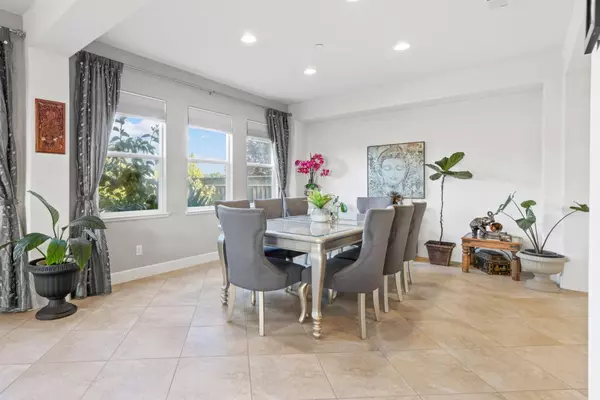 Gilroy, CA 95020,1145 Oak Brook WAY