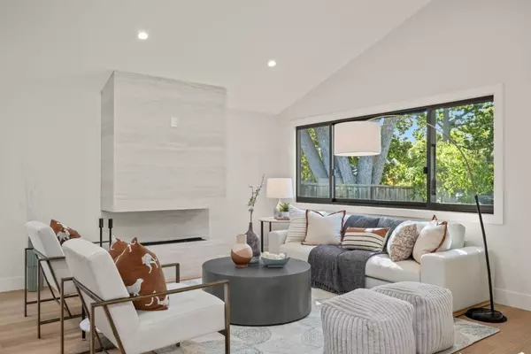 Menlo Park, CA 94025,2047 Ashton AVE