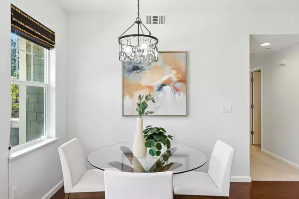 Sunnyvale, CA 94089,1037 Scotia TER 203