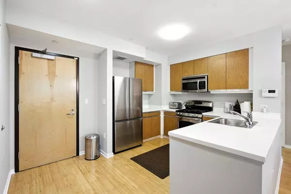 San Francisco, CA 94124,5800 3rd ST 1105