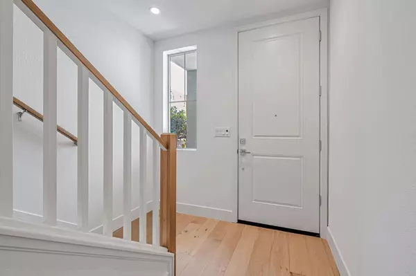 Walnut Creek, CA 94597,231 Oak CIR