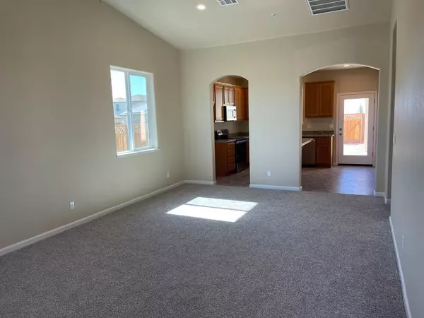 King City, CA 93930,96 Boston LN