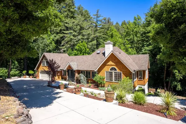 220 Miracle LN, Santa Cruz, CA 95060