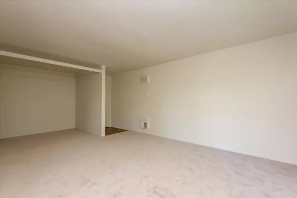 San Mateo, CA 94401,928 Peninsula AVE 303