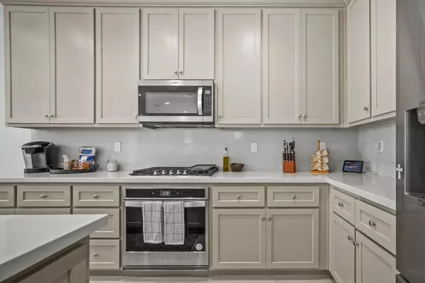 Marina, CA 93933,2798 Telegraph BLVD