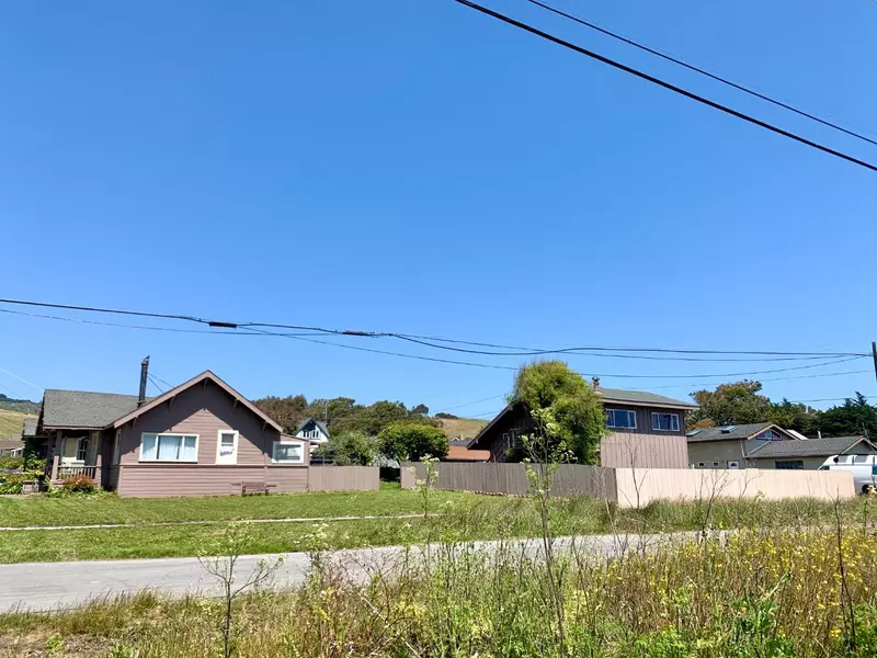 2 3rd AVE, Davenport, CA 95017