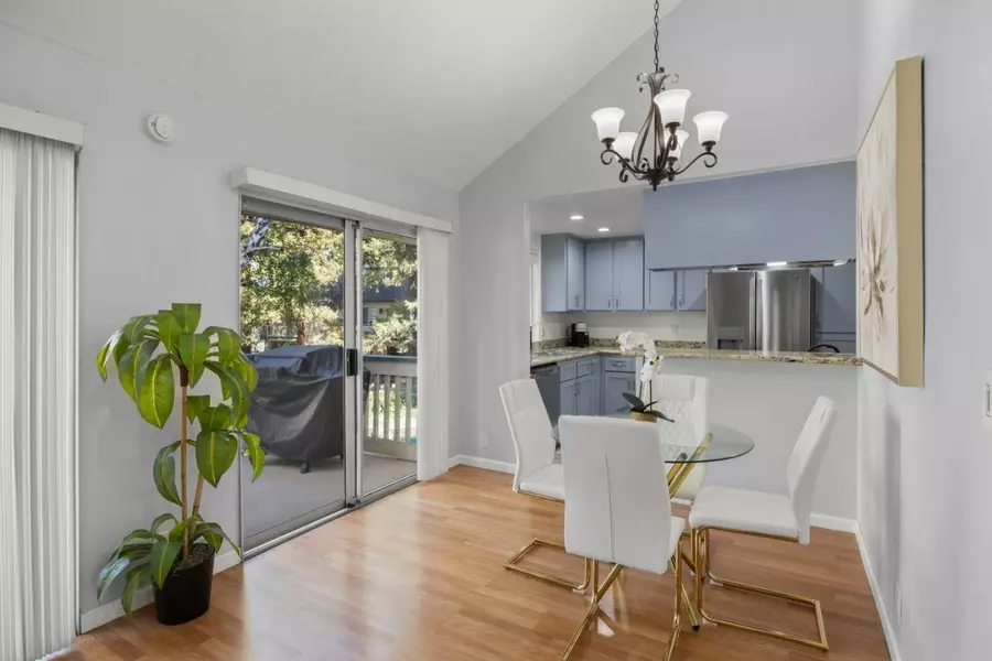 1042 Summermist CT 107, San Jose, CA 95122