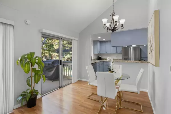 1042 Summermist CT 107, San Jose, CA 95122