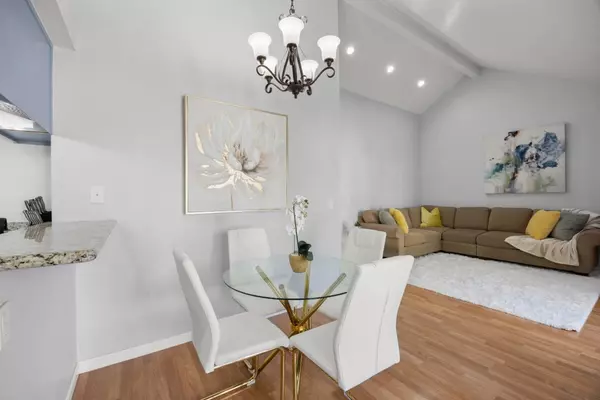 1042 Summermist CT 107, San Jose, CA 95122