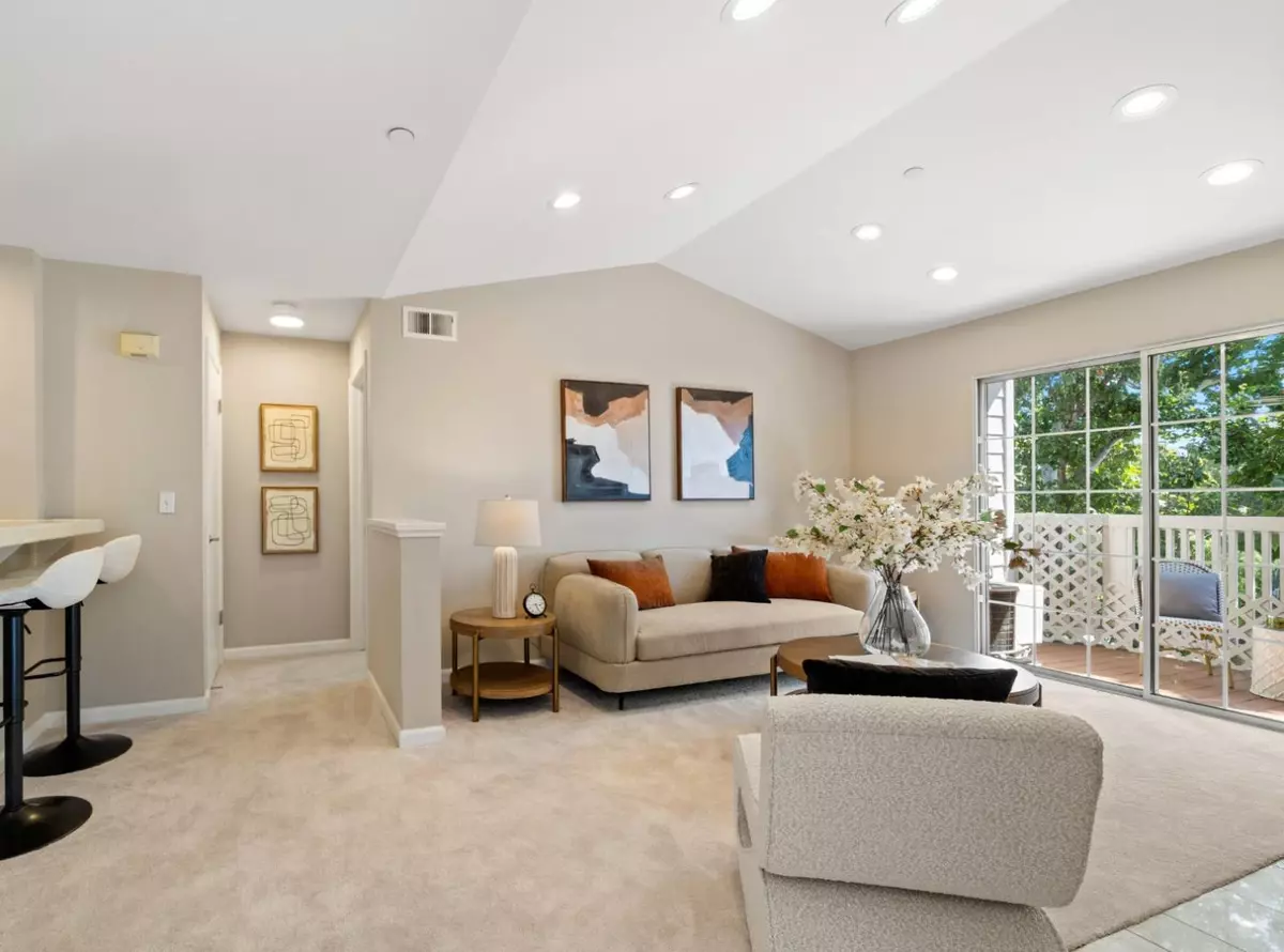 Sunnyvale, CA 94085,614 Arcadia TER 301