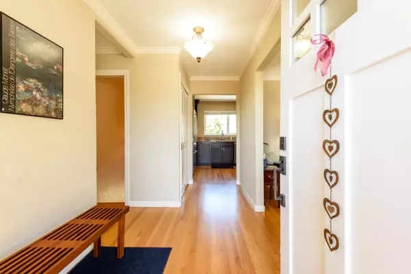 Redwood City, CA 94061,3694 Country Club DR