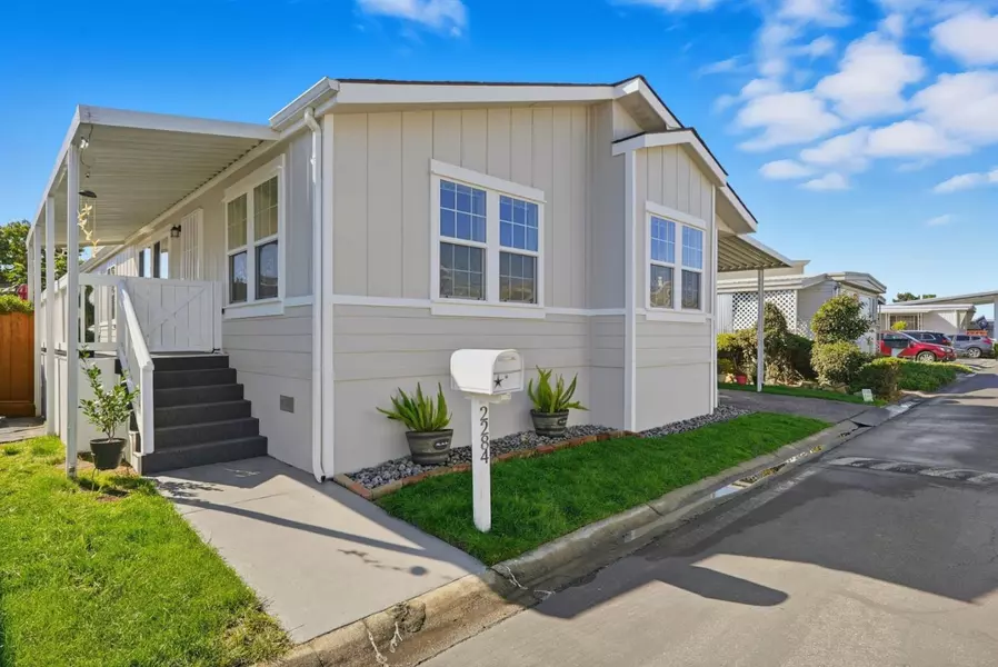 2284 Bourbon 61, Hayward, CA 94545