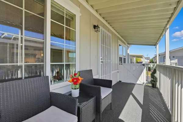 Hayward, CA 94545,2284 Bourbon 61