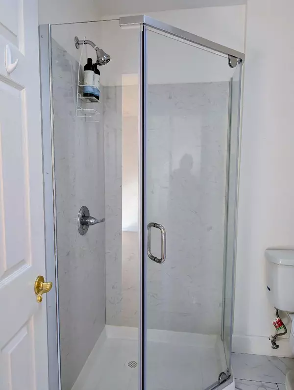 San Mateo, CA 94402,40 W 4th AVE 215