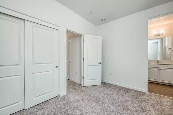 Marina, CA 93933,451 Weldon WAY F