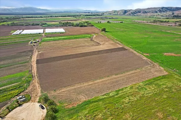 Hollister, CA 95023,8100 Sofie CT