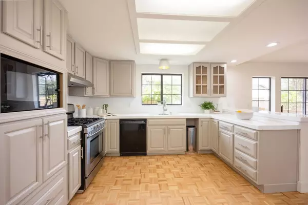 Half Moon Bay, CA 94019,371 Granelli AVE