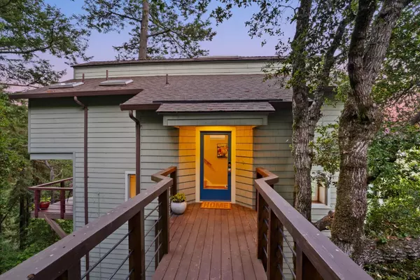 Santa Cruz, CA 95065,540 Olaughlin RD