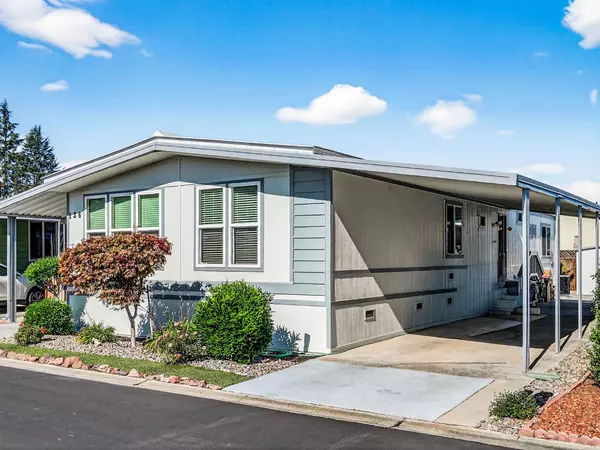 136 Vinewood LN 136, Morgan Hill, CA 95037