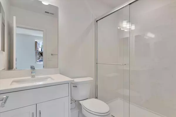 Walnut Creek, CA 94597,2735 Oak RD