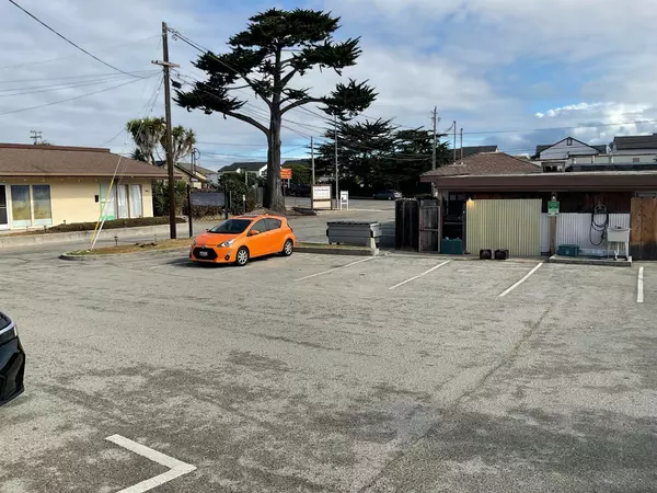 Marina, CA 93933,302 Carmel AVE