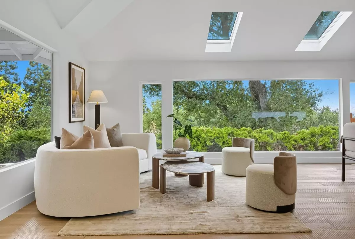 Los Gatos, CA 95032,15560 Blossom Hill RD