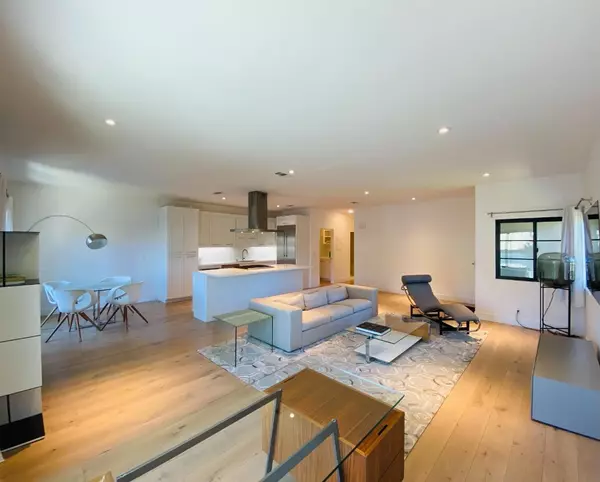 Menlo Park, CA 94025,1326 HOOVER ST 6