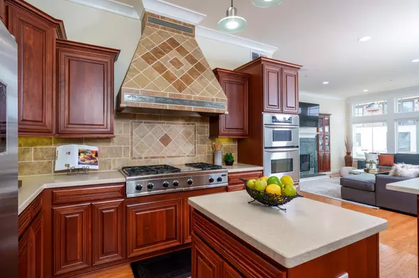 Pacifica, CA 94044,1207 Danmann AVE