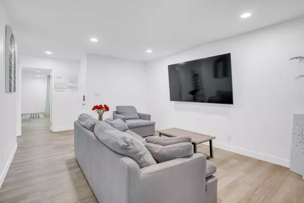 Mountain View, CA 94043,505 Cypress Point DR 213