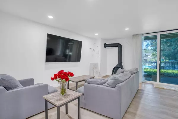 Mountain View, CA 94043,505 Cypress Point DR 213