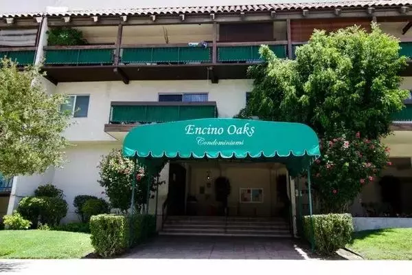 White Oak Ave J203, Encino, CA 91316