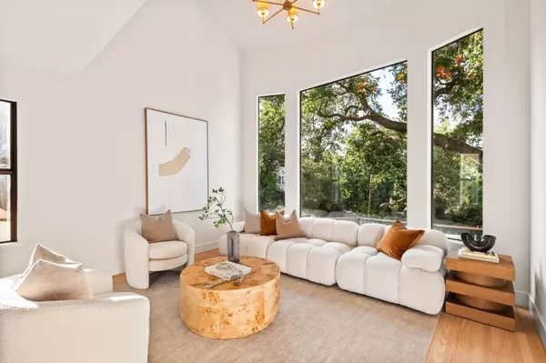 Redwood City, CA 94062,416 Crest DR