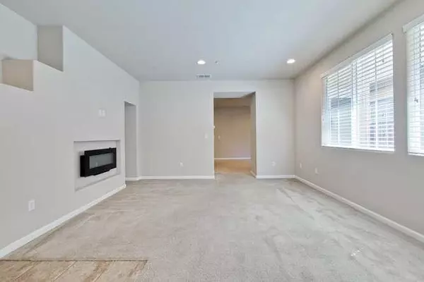 East Palo Alto, CA 94303,525 Aspen PL