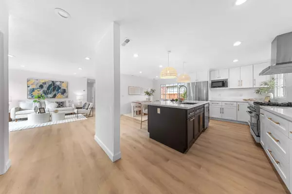 Sunnyvale, CA 94085,879 Coachella AVE