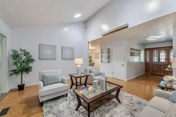 San Jose, CA 95119,207 New River DR