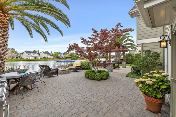 631 Marlin CT,  Redwood City,  CA 94065