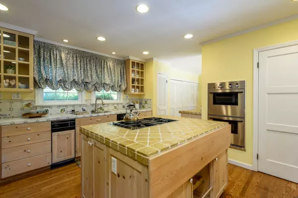Menlo Park, CA 94025,460 Olive ST