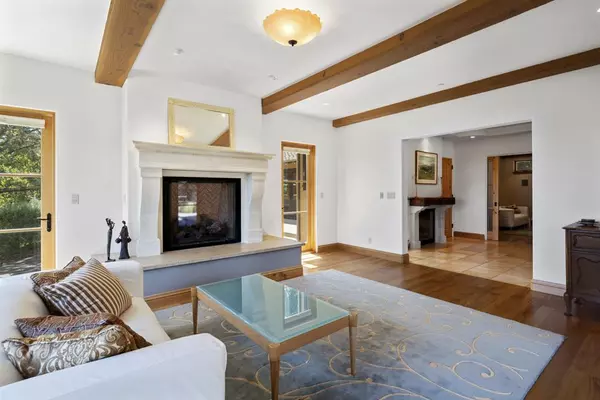 Woodside, CA 94062,1439 Portola RD