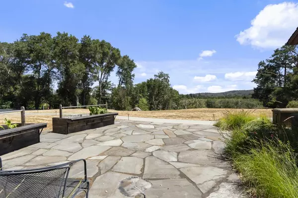 Woodside, CA 94062,1439 Portola RD